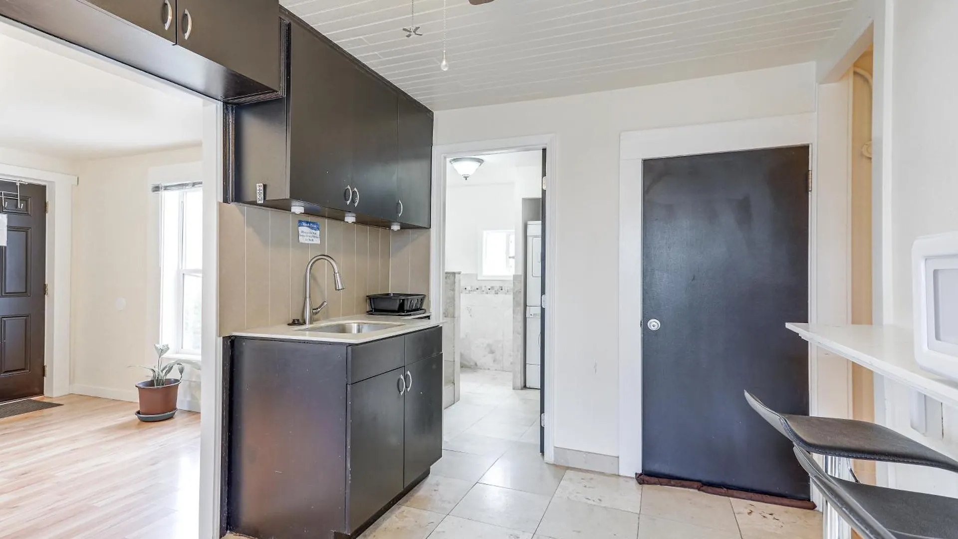 1 Mi To Light Rail Cozy And Convenient Seattle Home