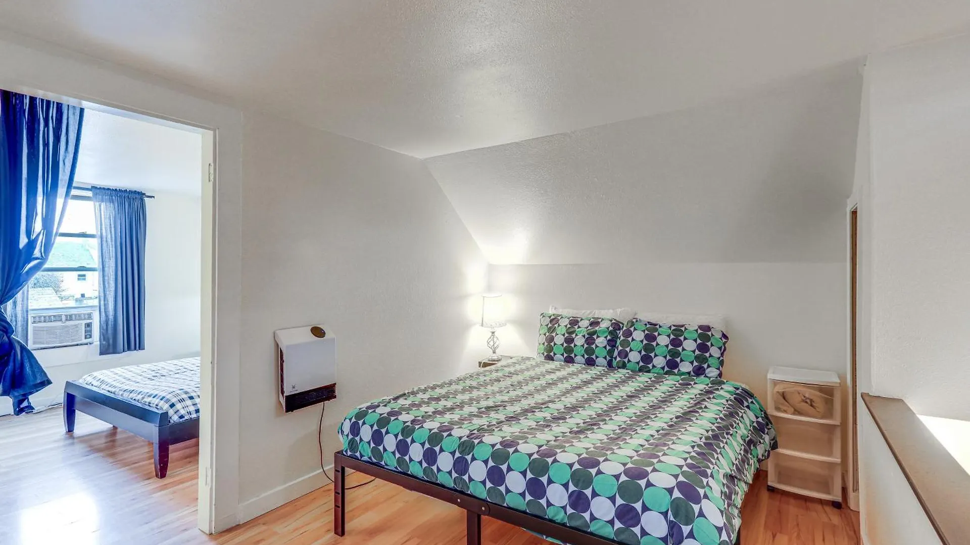 Holiday home 1 Mi To Light Rail Cozy And Convenient Seattle Home