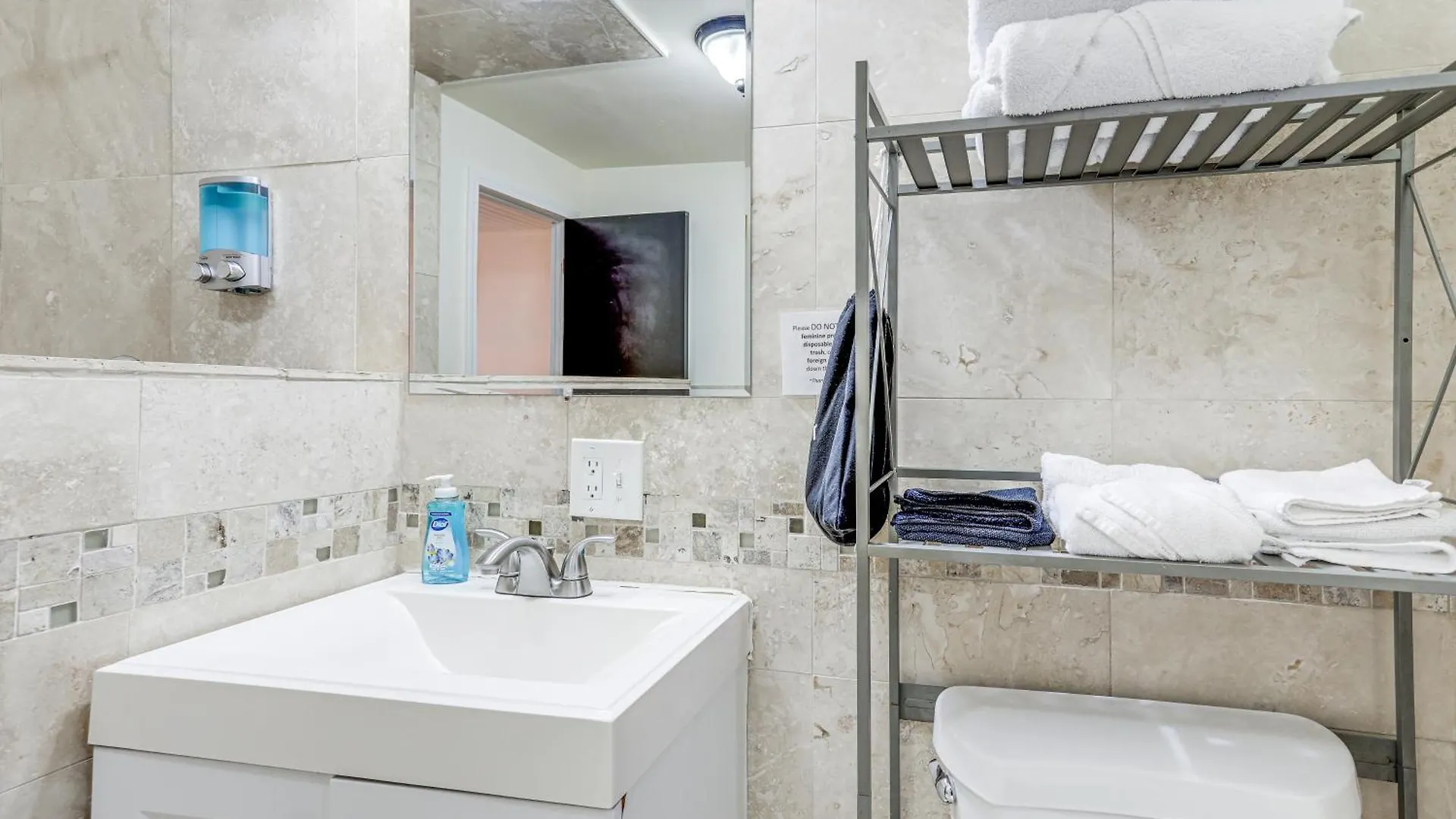 1 Mi To Light Rail Cozy And Convenient Seattle Home Holiday home