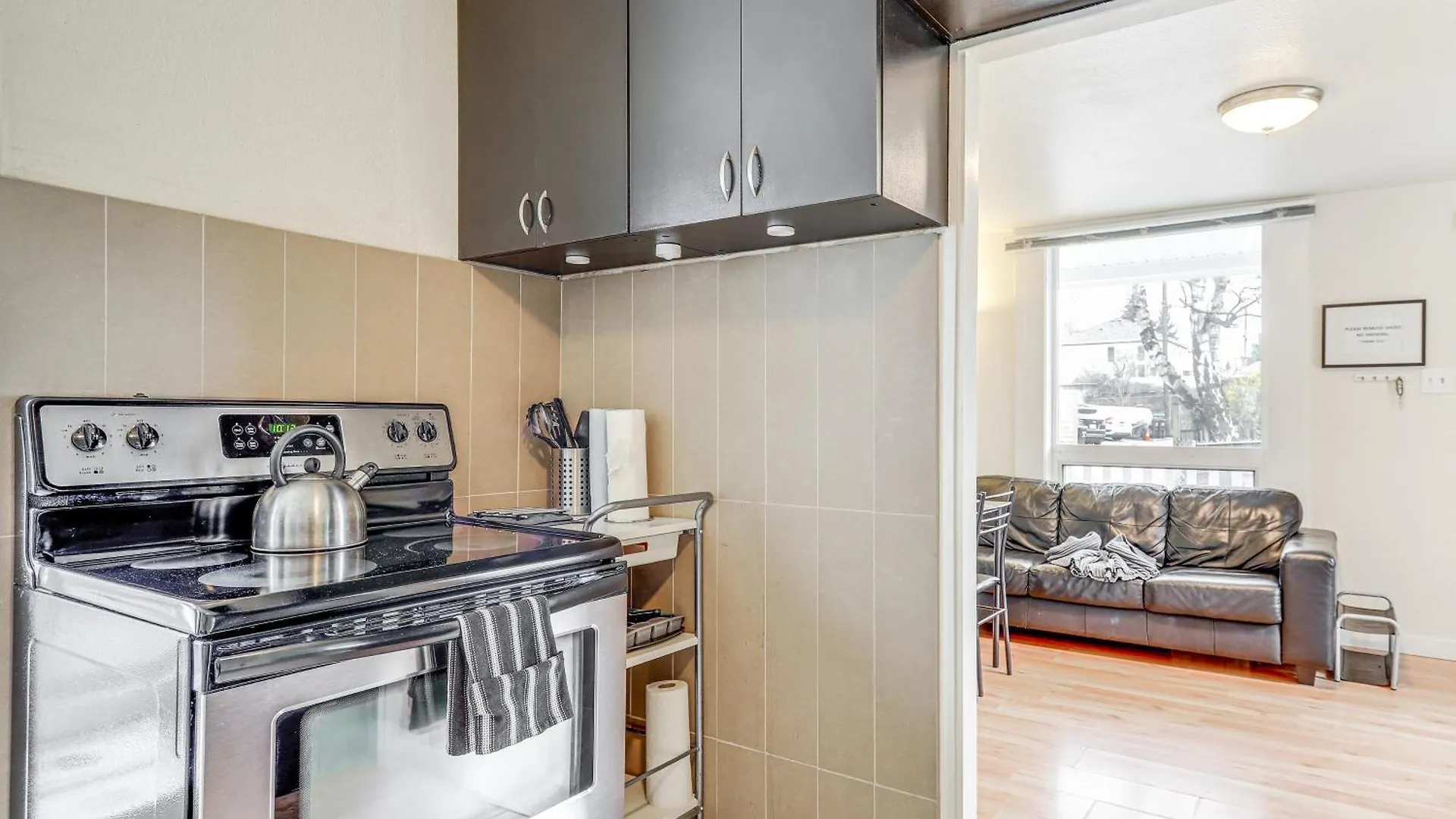 1 Mi To Light Rail Cozy And Convenient Seattle Home