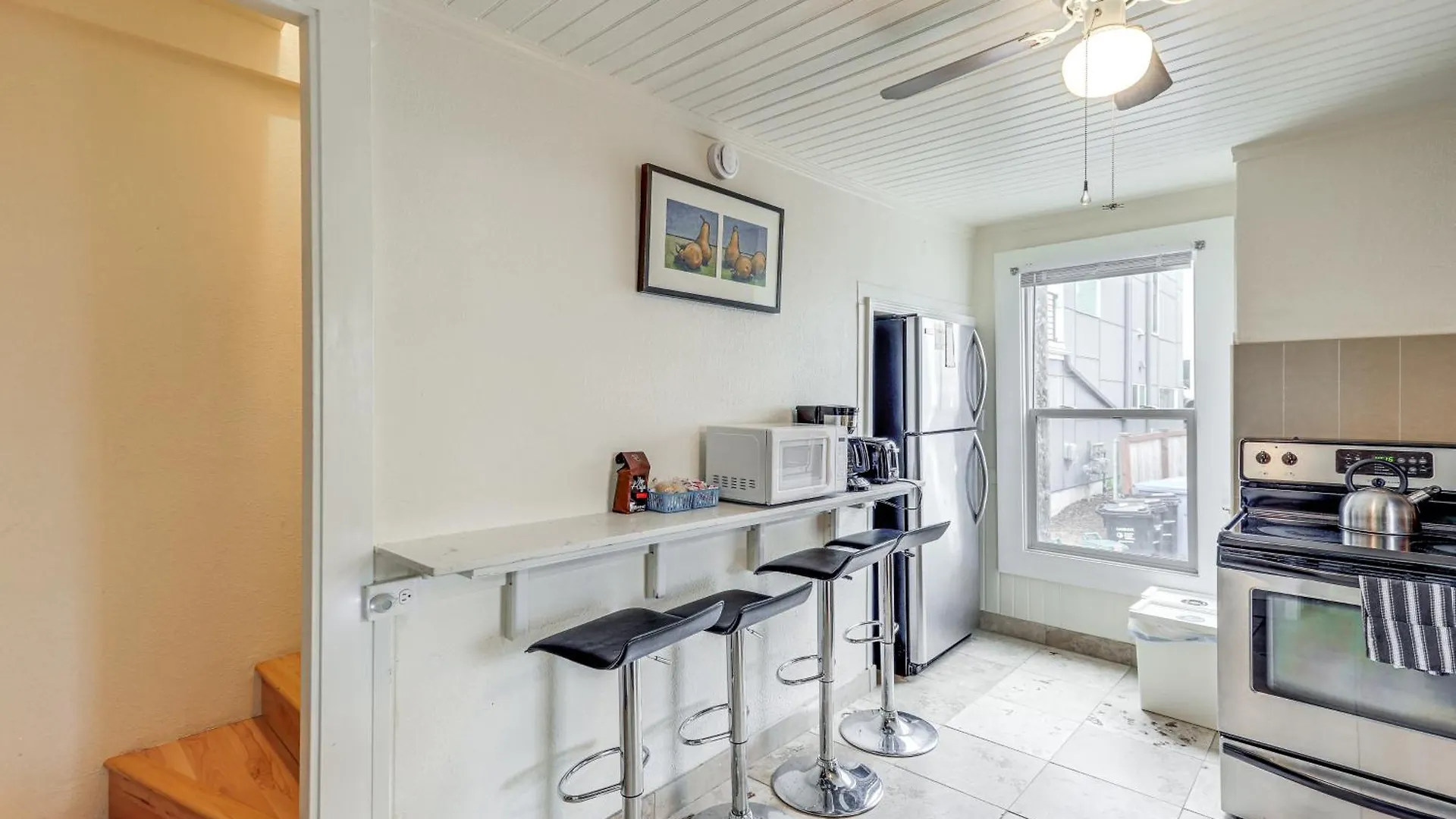 Holiday home 1 Mi To Light Rail Cozy And Convenient Seattle Home